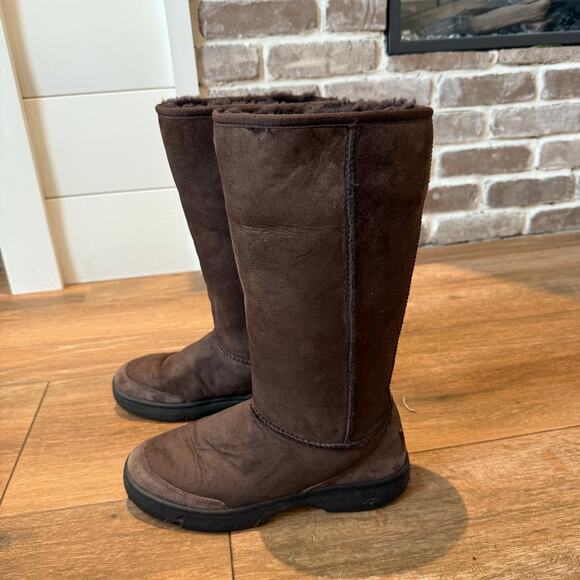 Ugg Women's Classic Chocolate Brown Tall Boots Size 7 - Picture 3 of 9